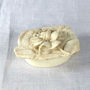 Hen-Feathers Hand-Cast Rose Trinket Box Cream Resin Floral Jewelry Keepsake